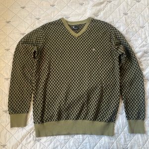 DC Crew Neck Pull Over